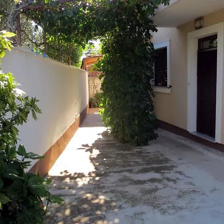In - Biograd Riviera 31113 * 比奥格勒·纳·莫鲁